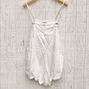 Billabong white cotton blend shorts overalls